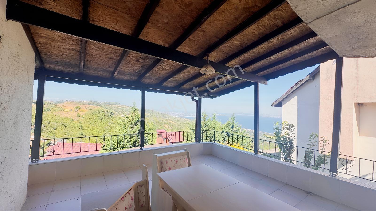 Karamürsel Çamçukur Deniz,köprü Manzaralı Satılık Eşyalı Villa — fotoğraf 3