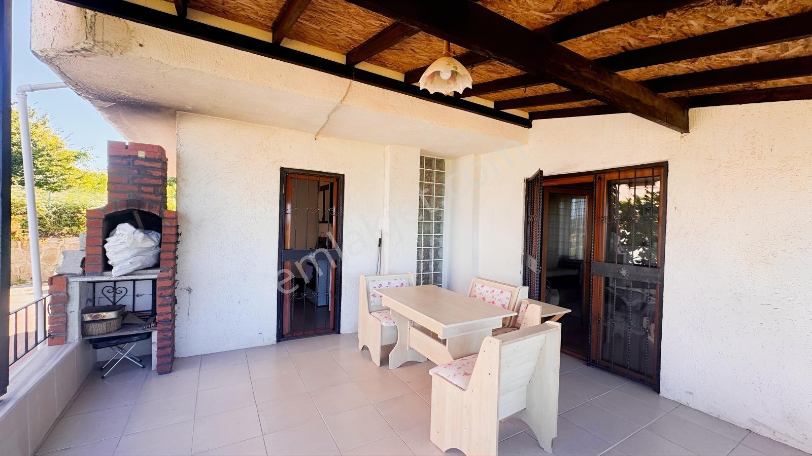 Karamürsel Çamçukur Deniz,köprü Manzaralı Satılık Eşyalı Villa — fotoğraf 4