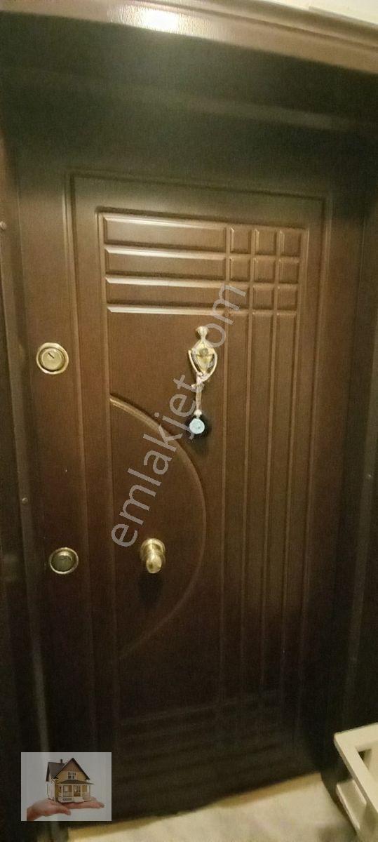 Küçükyalı' Da Ana Caddeye Yakın Satılık Daire — fotoğraf 16