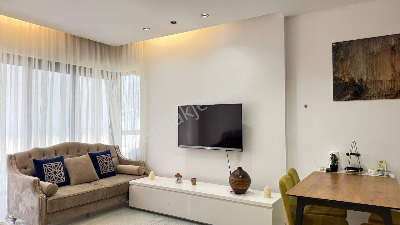 Alanya Obada Denize 50 M Eşyalı 1+1 Satılık Daire