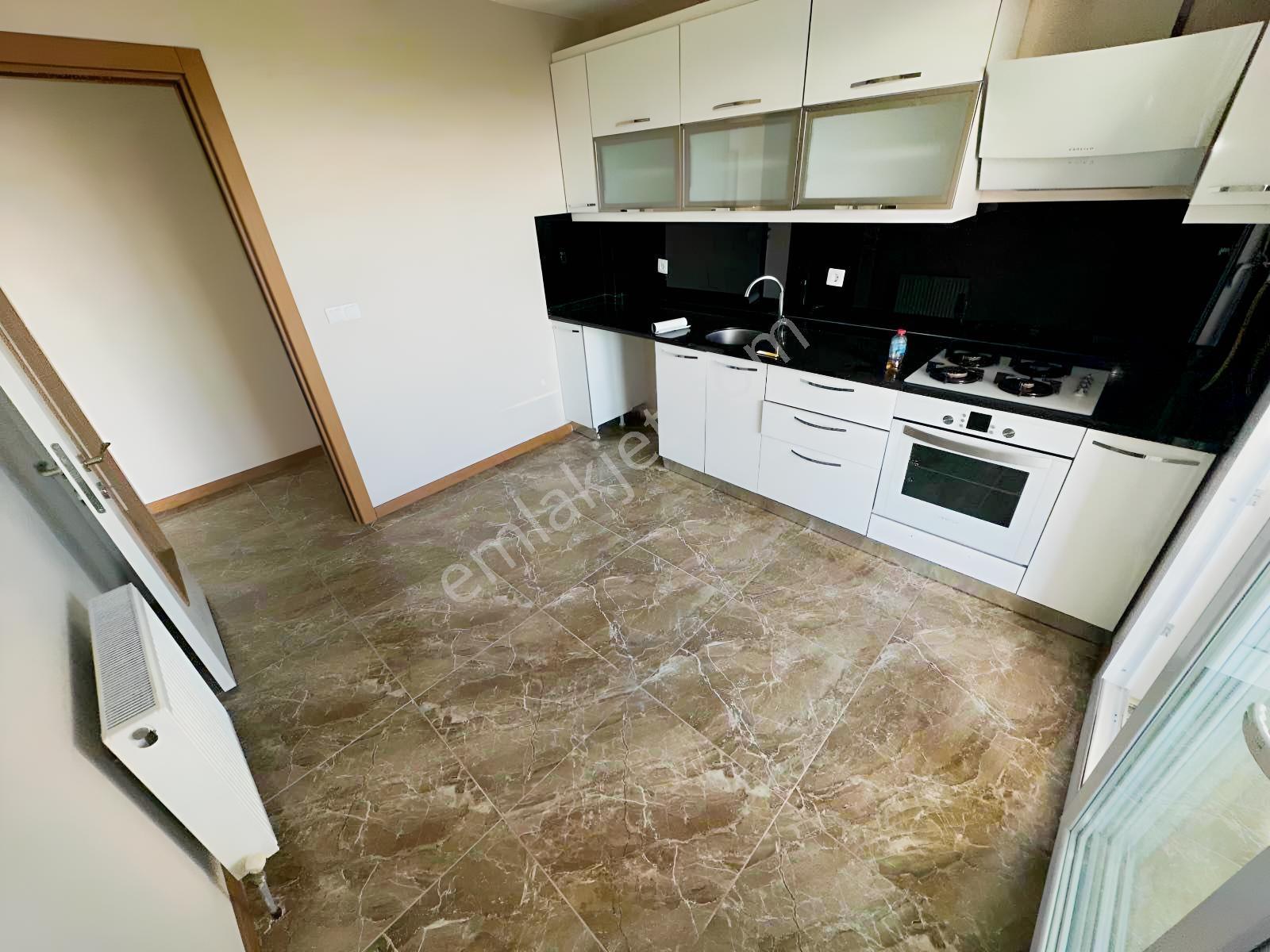 Korucukta Sakarya Manzaralı, Havuzlu Site İçerisinde 3+1 — fotoğraf 15