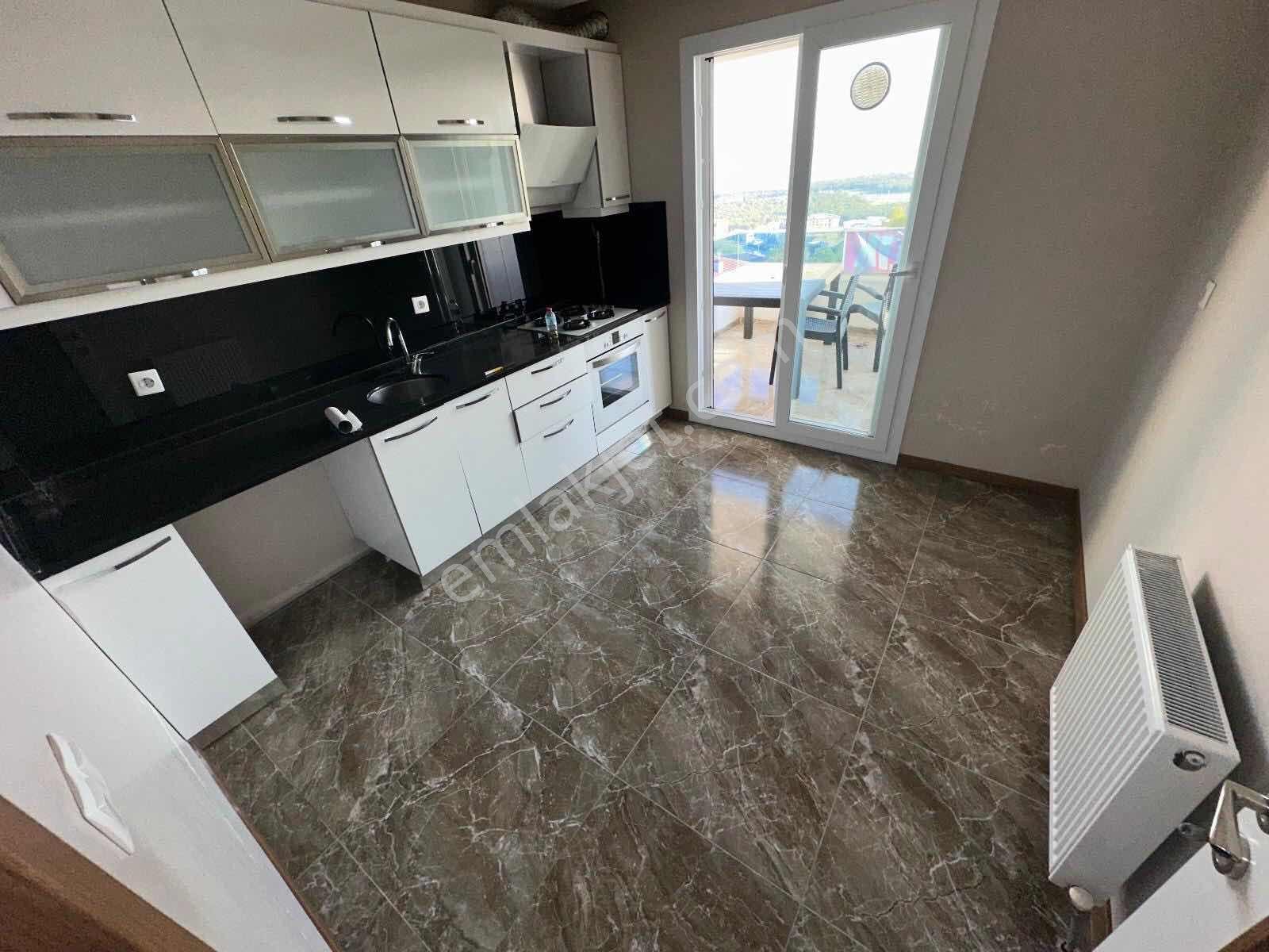 Korucukta Sakarya Manzaralı, Havuzlu Site İçerisinde 3+1 — fotoğraf 16
