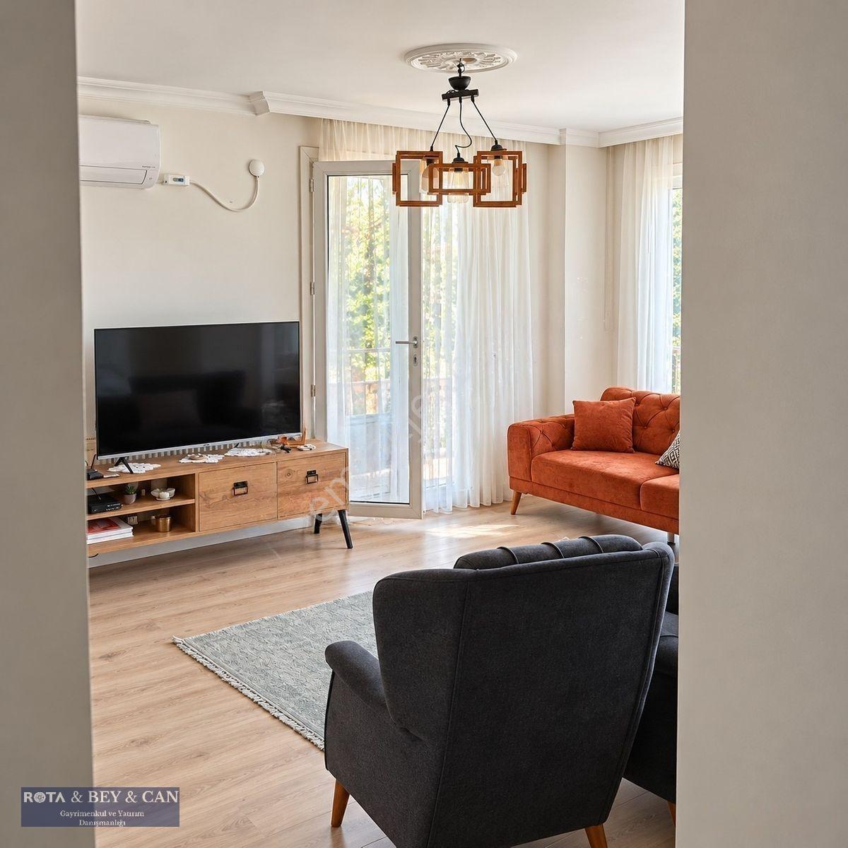Rotadan | Havuzlu Sitede | Bahçe Kullanımlı | Geniş 2+1 — fotoğraf 2