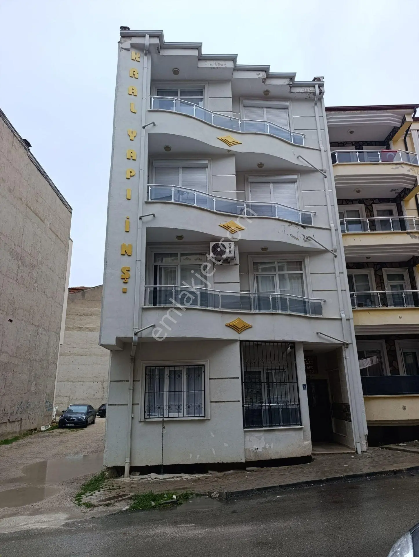 Karaman Merkez Cedit Mah. Satılık 3+1 Arakat 1. Kat 145 Metrekare 10 Yıllık Bireysel Kiler Var. — fotoğraf 5