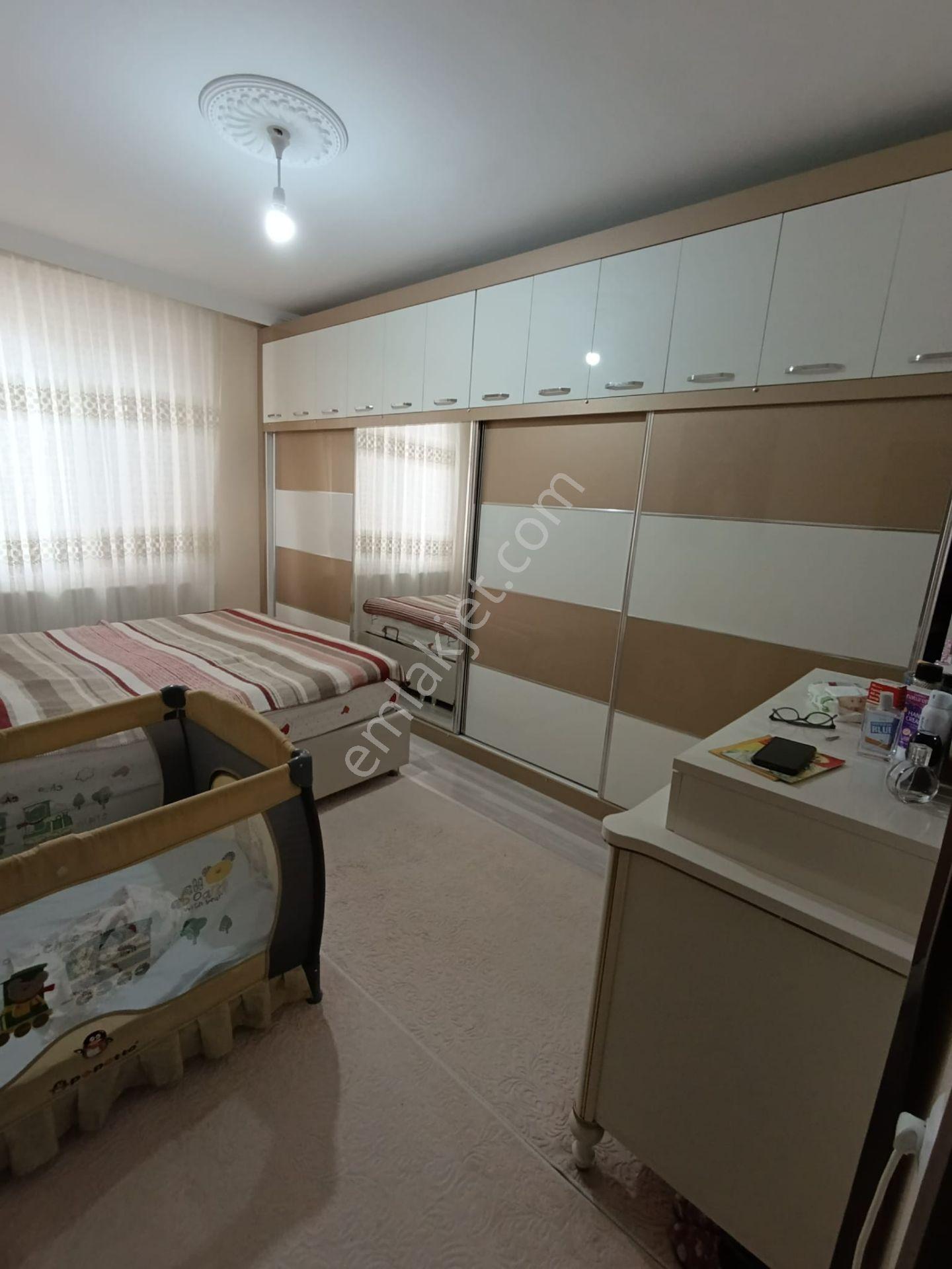 Karaman Merkez Cedit Mah. Satılık 3+1 Arakat 1. Kat 145 Metrekare 10 Yıllık Bireysel Kiler Var. — fotoğraf 8