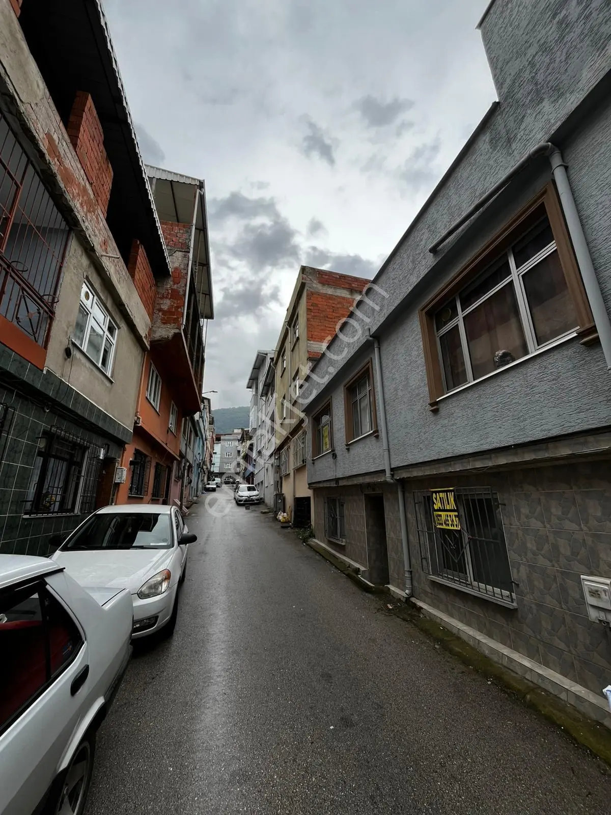 Eğitim Mah. 2 Katli Kargir Ve Avlu'Lu Bina ( Merkezi )