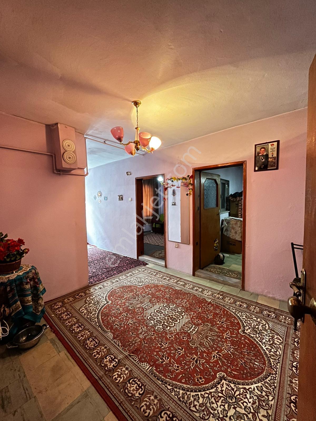 Eğitim Mah. 2 Katli Kargir Ve Avlu'lu Bina ( Merkezi ) — fotoğraf 23