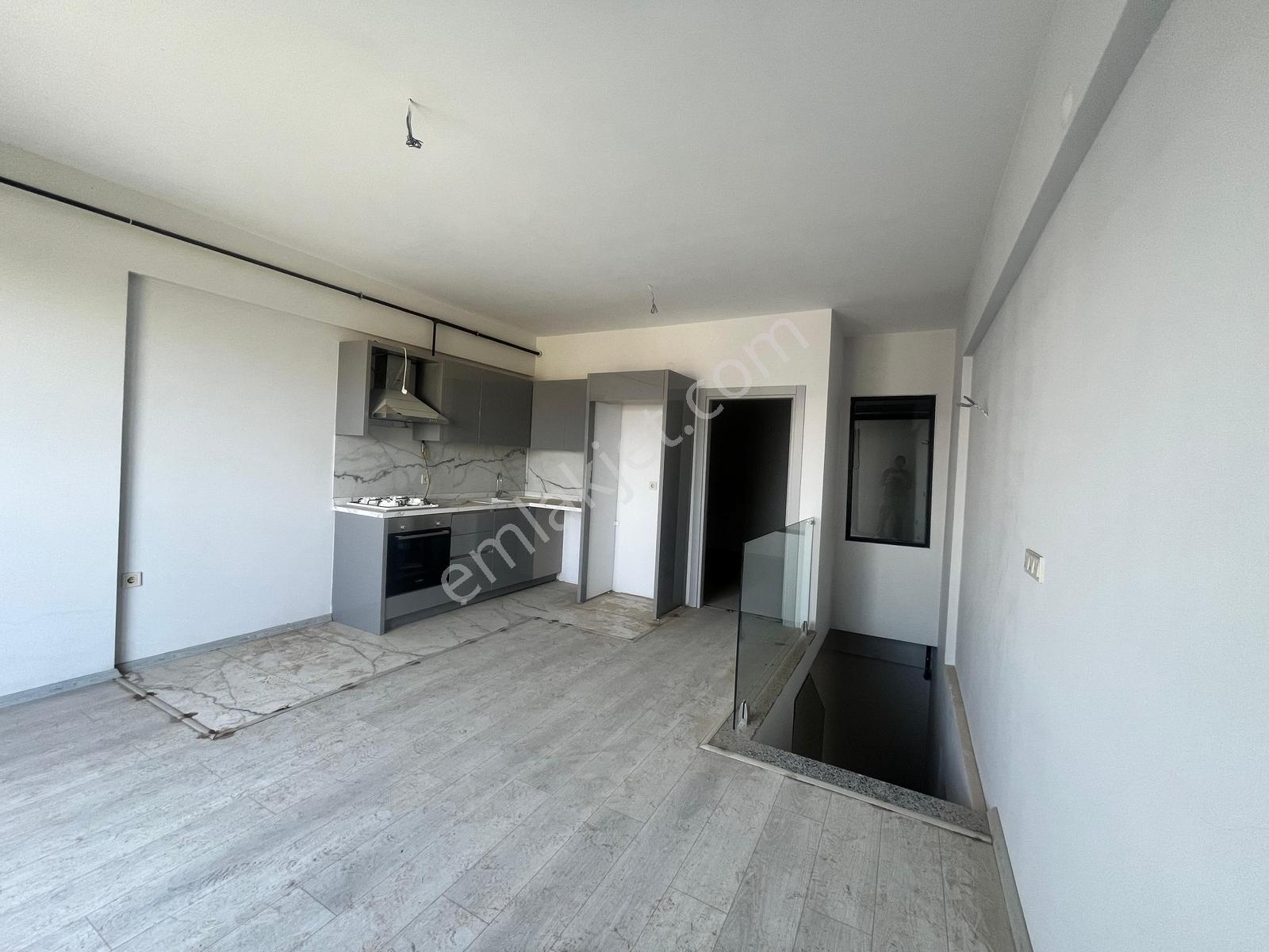Menemen Seyrekte Lüks Site İçerisinde Satılık 2+1 Dubleks Daire — fotoğraf 8