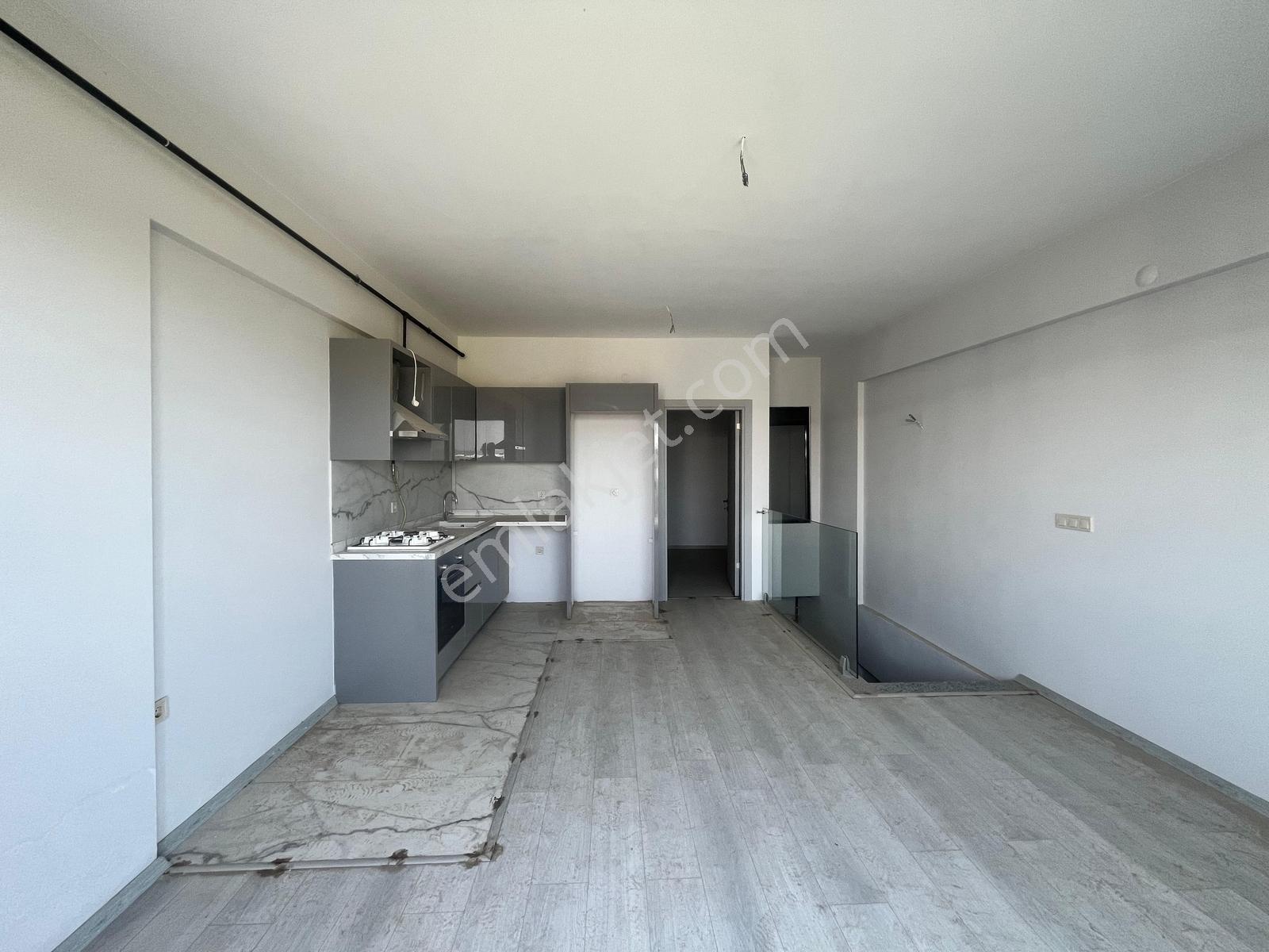 Menemen Seyrekte Lüks Site İçerisinde Satılık 2+1 Dubleks Daire — fotoğraf 9