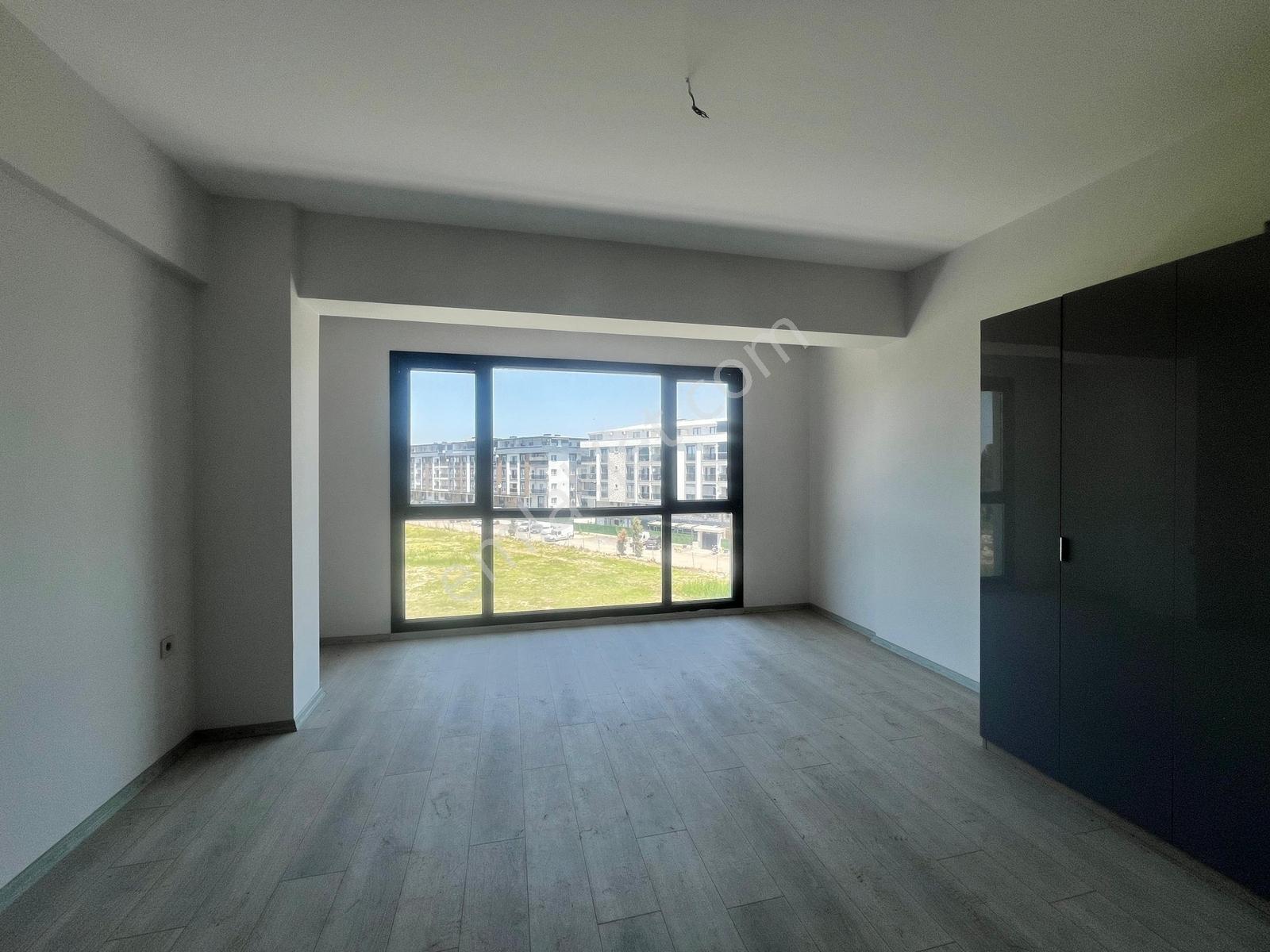 Menemen Seyrekte Lüks Site İçerisinde Satılık 2+1 Dubleks Daire — fotoğraf 10