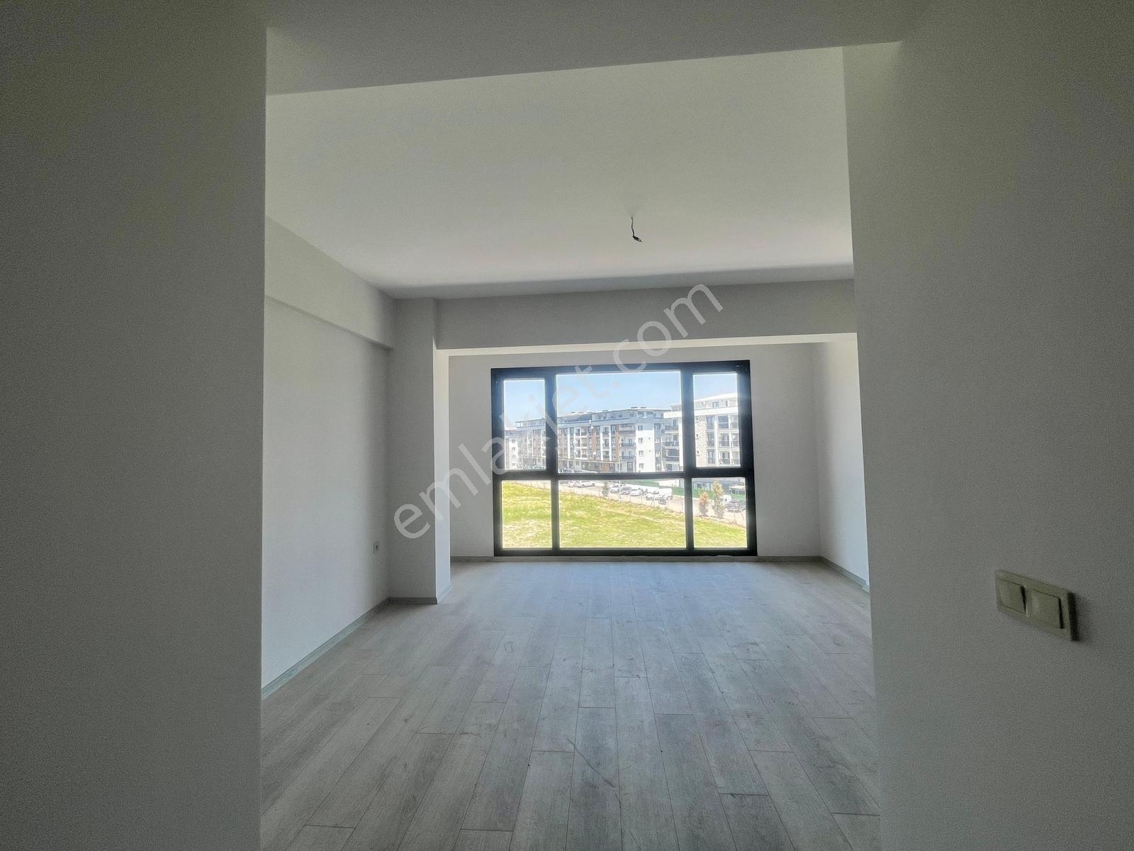Menemen Seyrekte Lüks Site İçerisinde Satılık 2+1 Dubleks Daire — fotoğraf 14