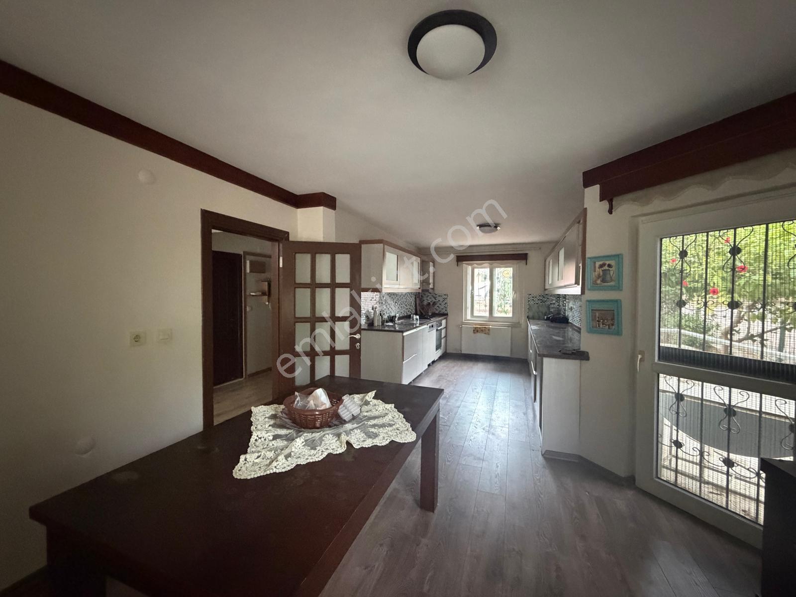 Remax Palm'den Vadikent Sit.'de 5+1 Tripleks Satılık Villa — fotoğraf 8