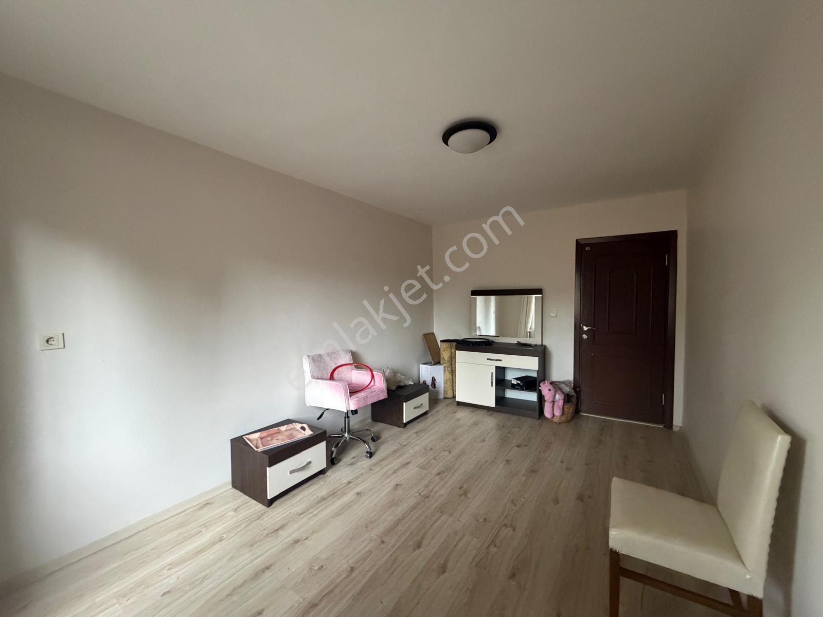 Remax Palm'den Vadikent Sit.'de 5+1 Tripleks Satılık Villa — fotoğraf 9