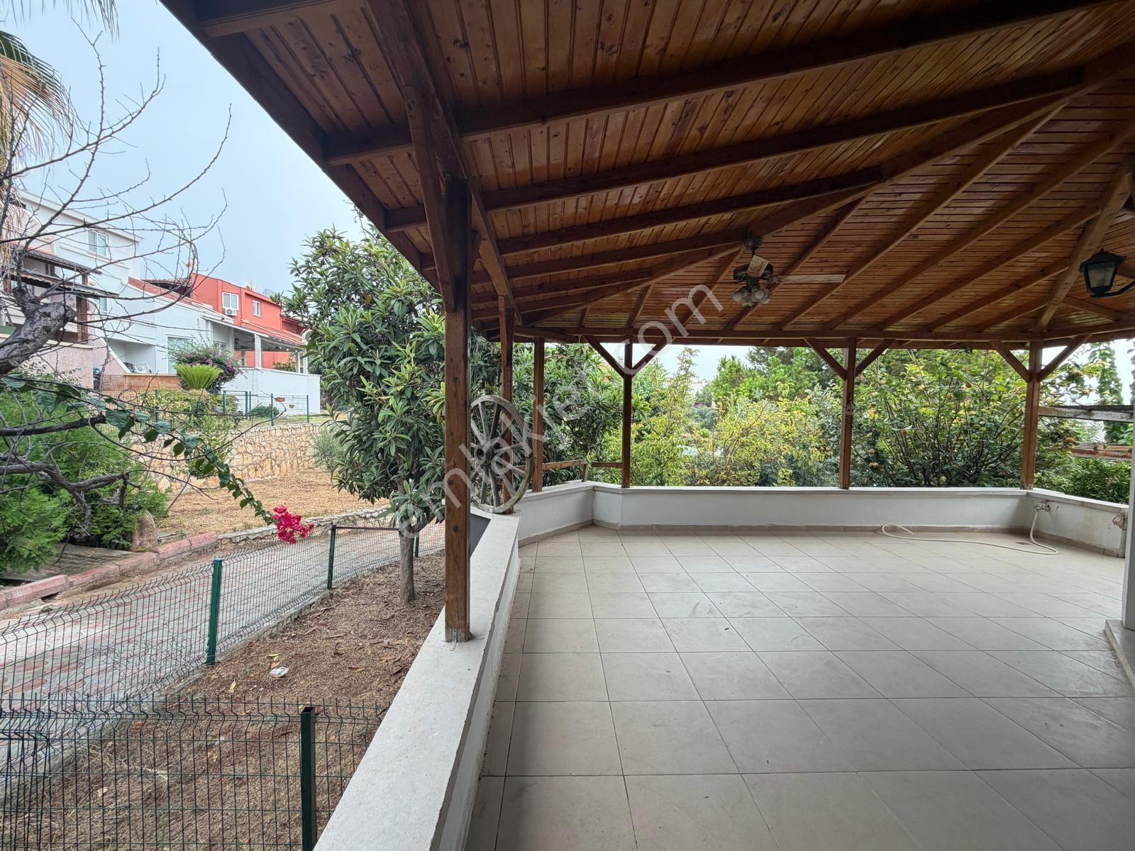 Remax Palm'den Vadikent Sit.'de 5+1 Tripleks Satılık Villa — fotoğraf 26