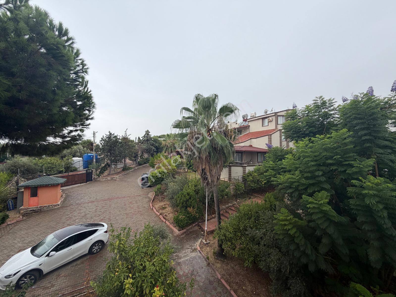 Remax Palm'den Vadikent Sit.'de 5+1 Tripleks Satılık Villa — fotoğraf 28