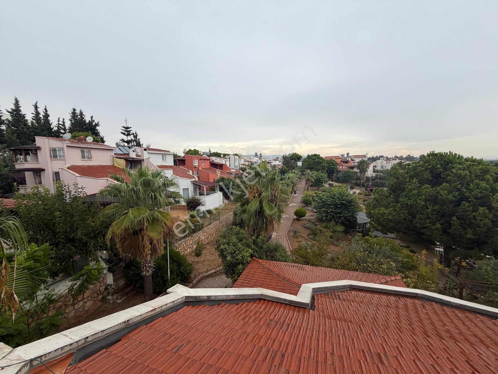 Remax Palm'den Vadikent Sit.'de 5+1 Tripleks Satılık Villa — fotoğraf 29