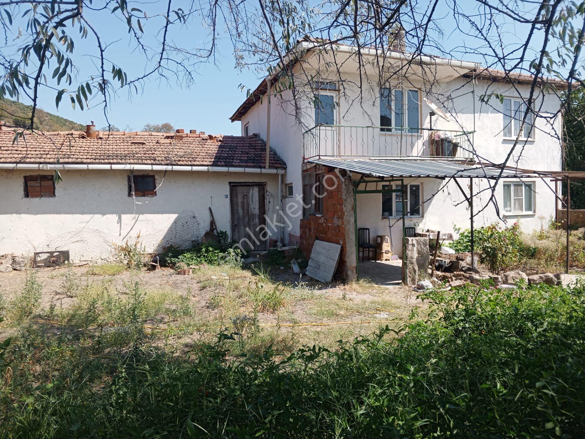 Kepsut Bektaşlarda İki Katli Müstakil Ev Ve Dam — fotoğraf 2