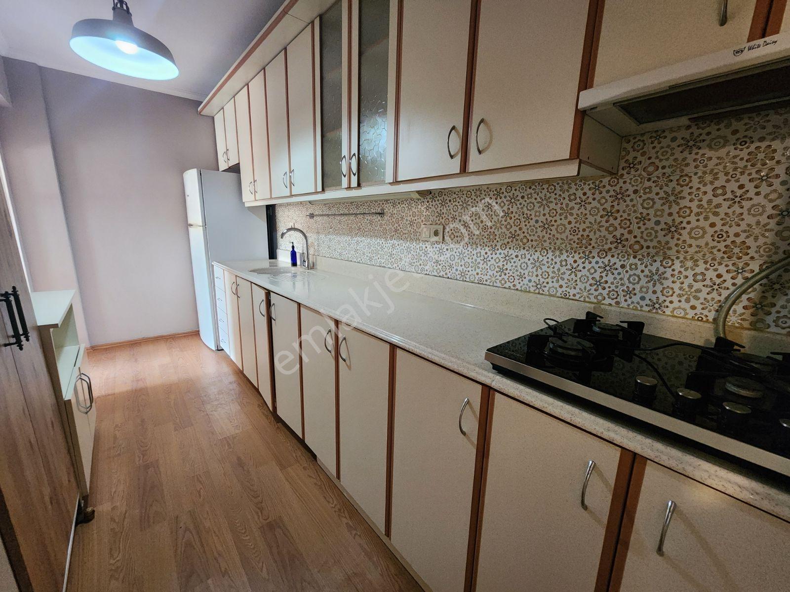 Bahriye Mahallesinde Ferah Avantajlı Konumda Satılık 2+1 Daire — fotoğraf 6