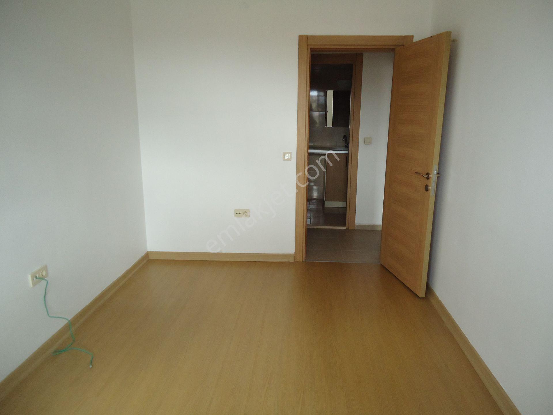 Krc'den Kısa Bloklarda Katta Satılık 3+1 Daire — fotoğraf 11