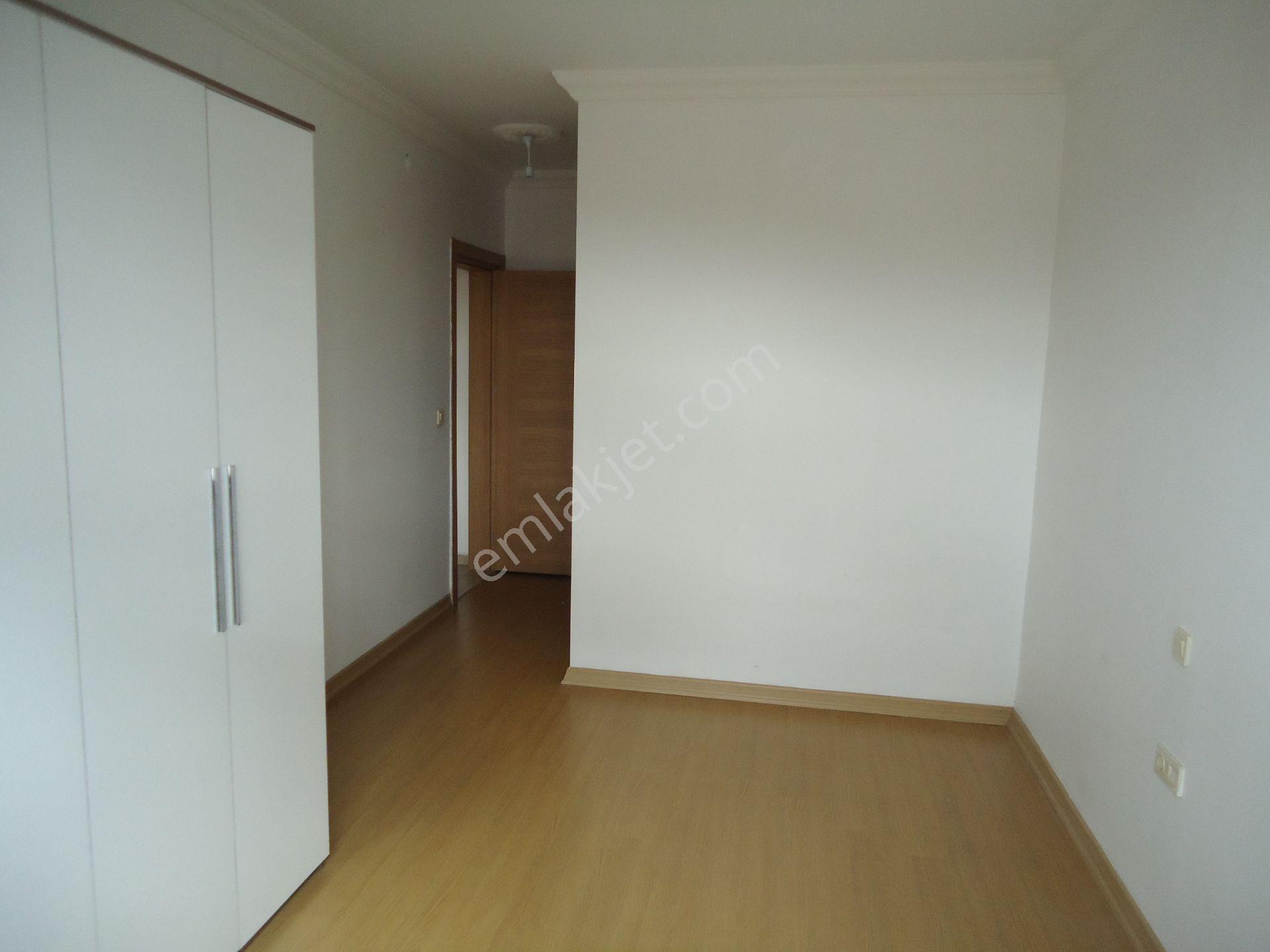 Krc'den Kısa Bloklarda Katta Satılık 3+1 Daire — fotoğraf 15