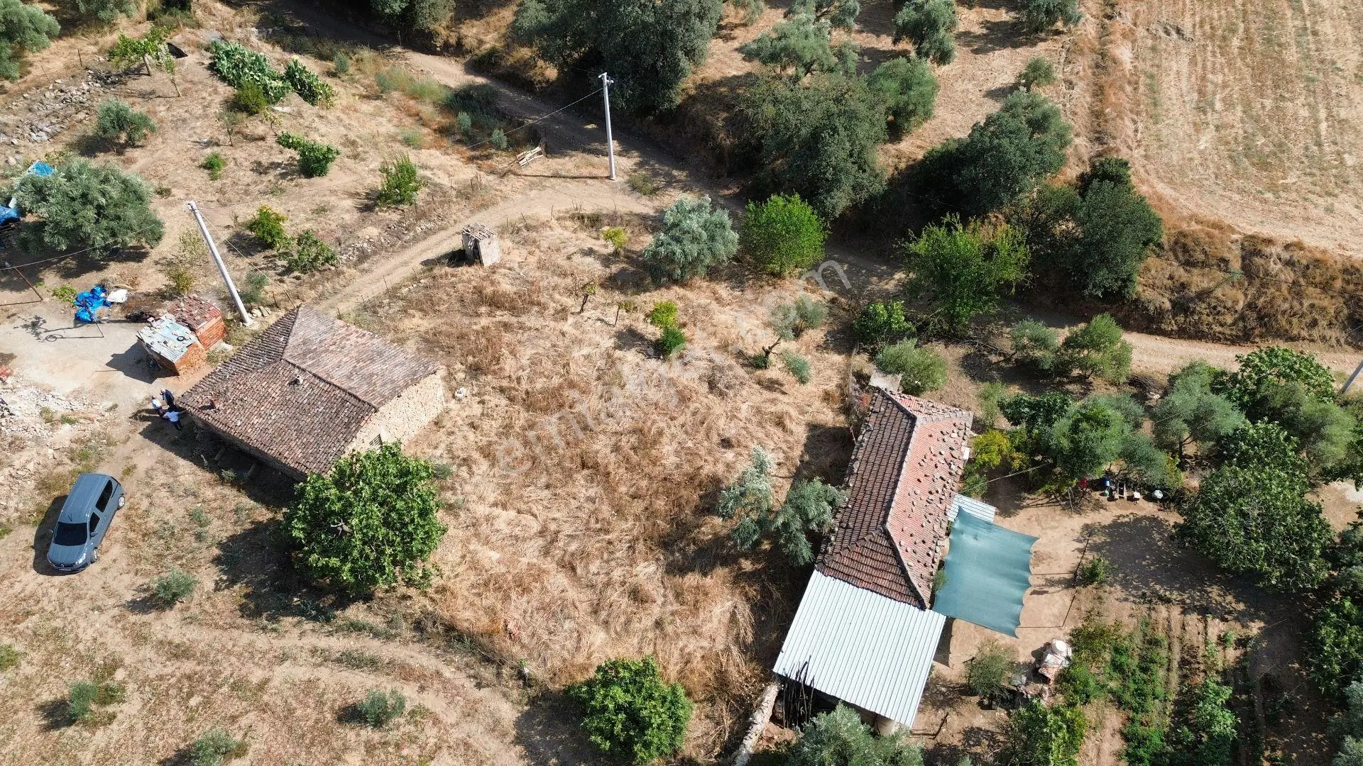 İzmir Tire Sb Emlak'tan Yeğenli Mahallesinde Satılık Taş Köy Evi — fotoğraf 4
