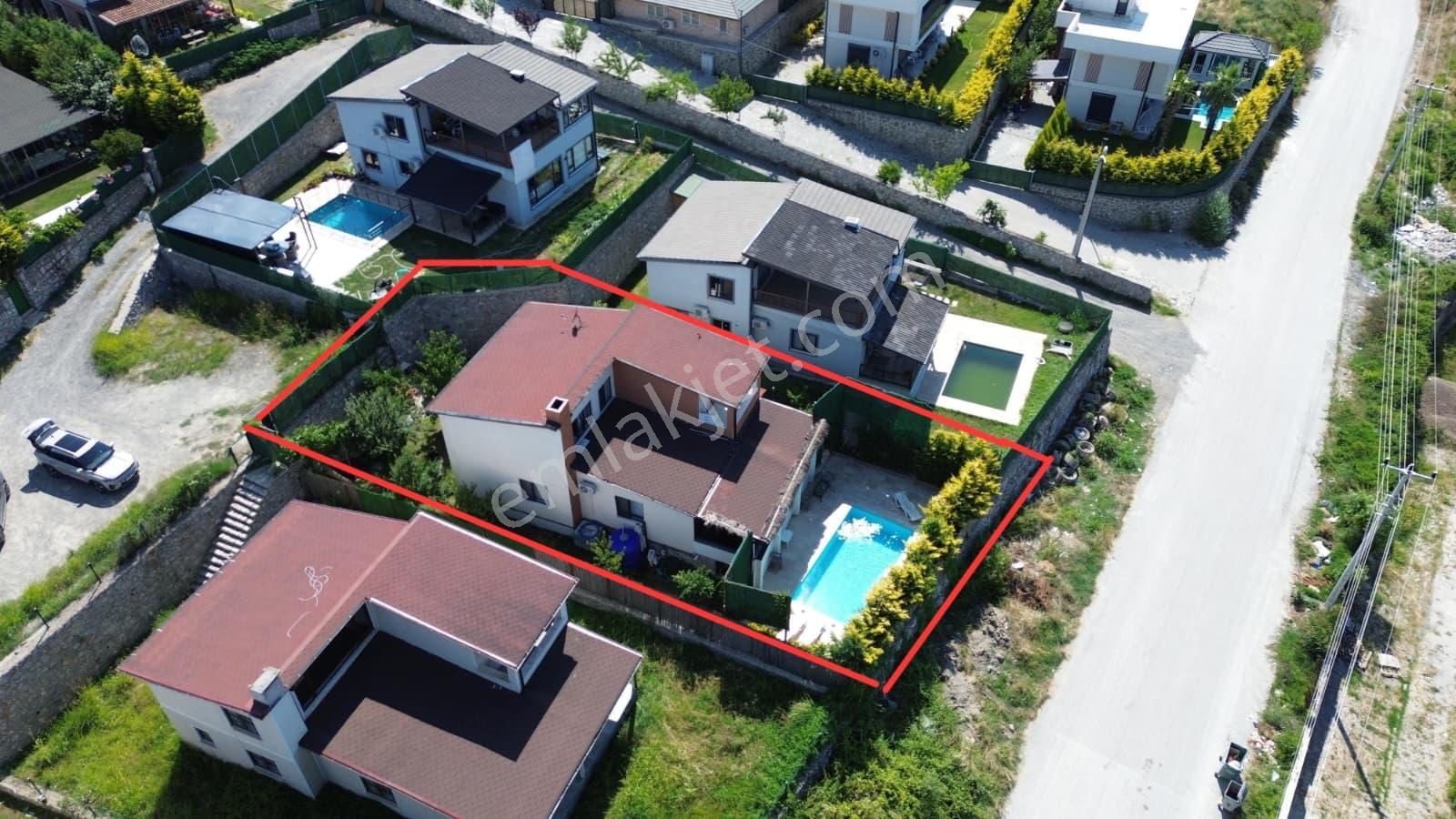Sapanca Akçay'da Mustakil 4+1 Satılık Villa