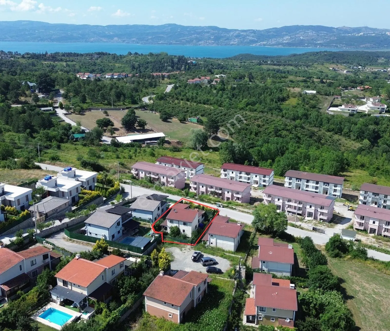 Sapanca Akçay'da Mustakil 4+1 Satılık Villa — fotoğraf 2