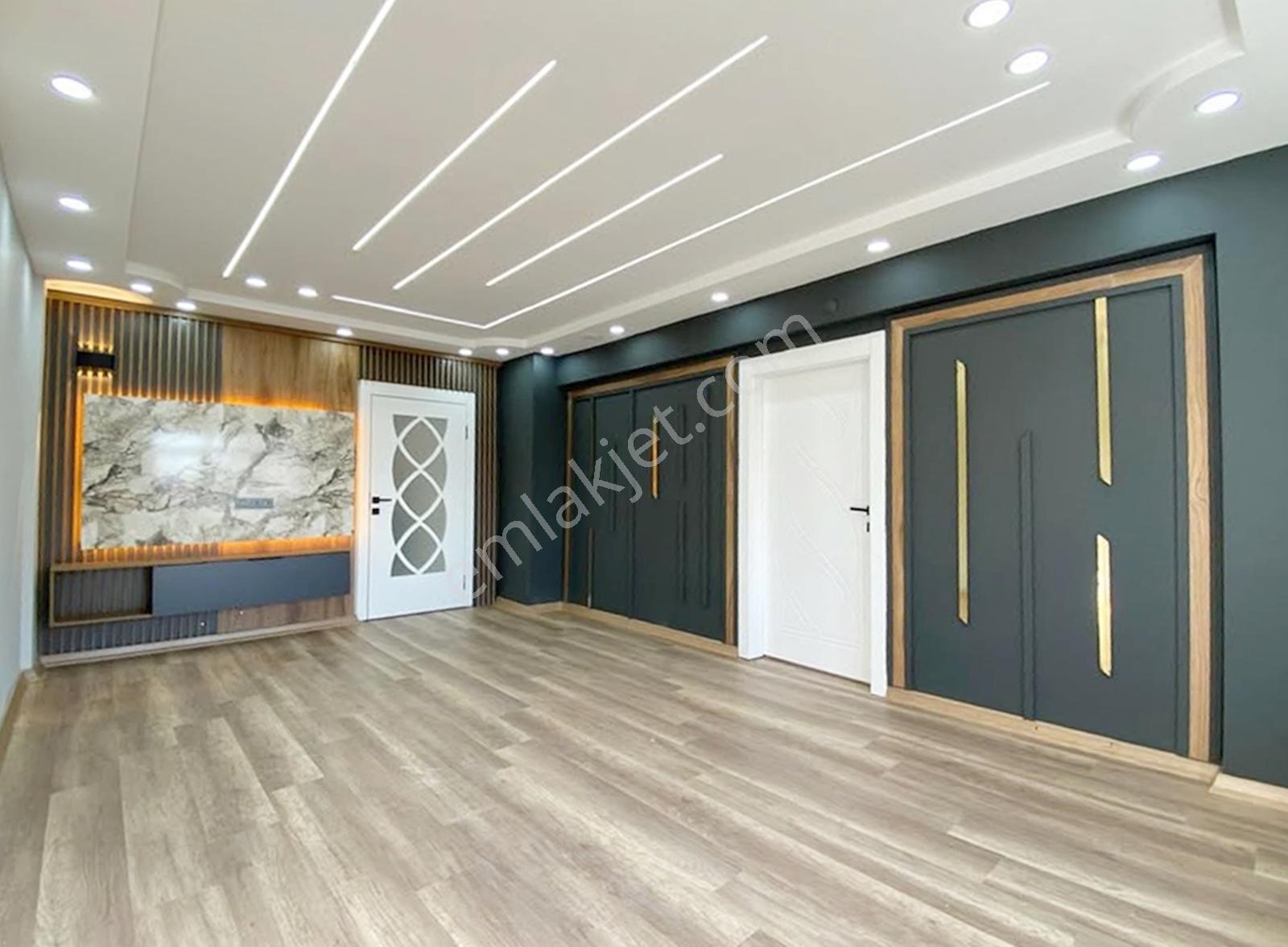 Acil Satılık !! Aile Binasında Ufuk Cd'de 3+1 Özel Tasarım Daire — fotoğraf 5