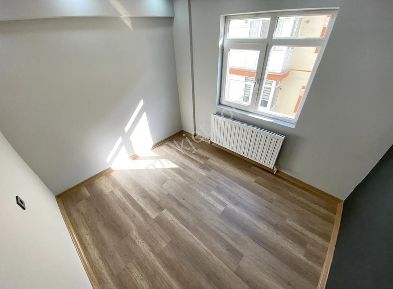 Acil Satılık !! Aile Binasında Ufuk Cd'de 3+1 Özel Tasarım Daire — fotoğraf 7