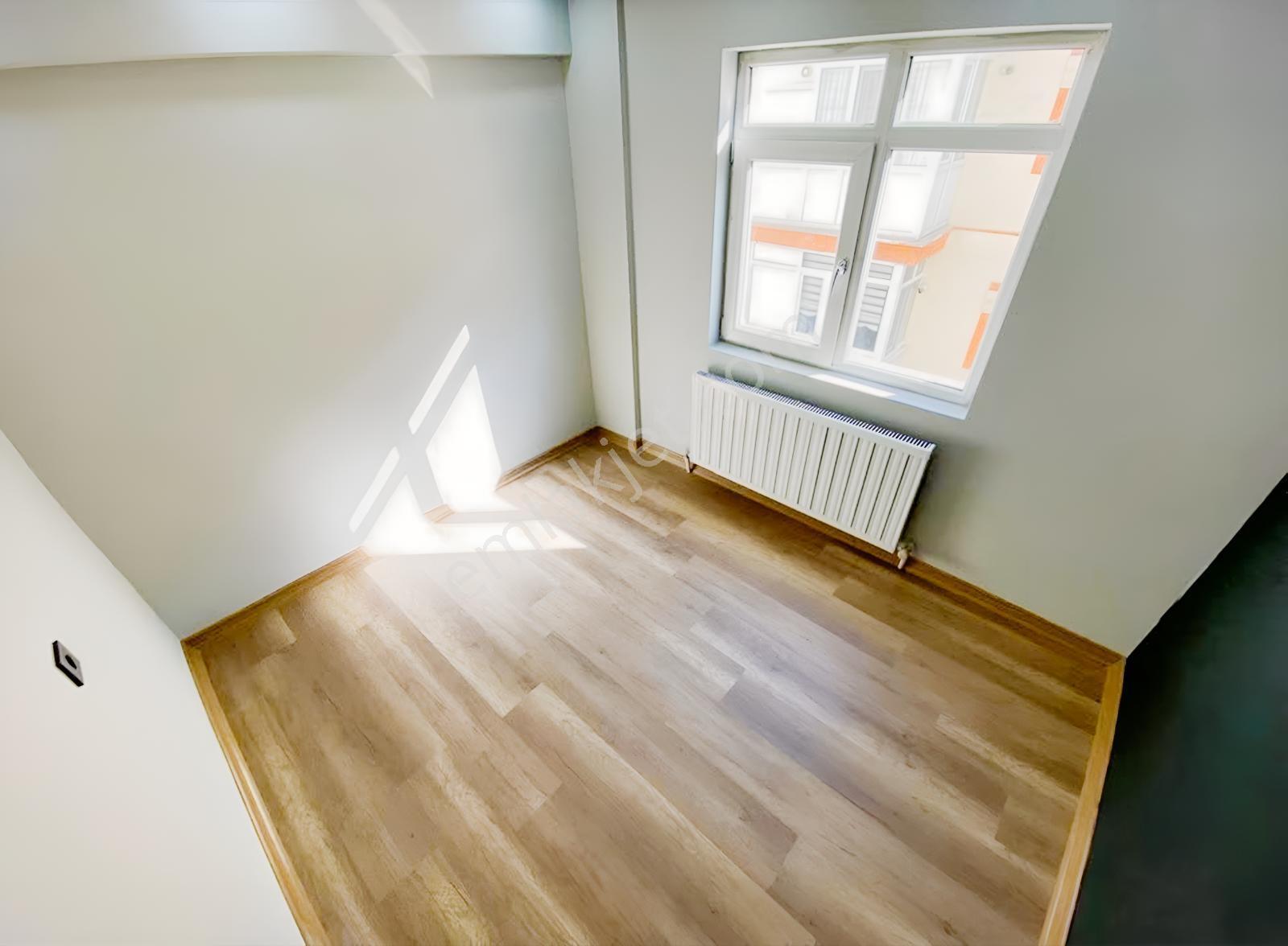 Acil Satılık !! Aile Binasında Ufuk Cd'de 3+1 Özel Tasarım Daire — fotoğraf 13