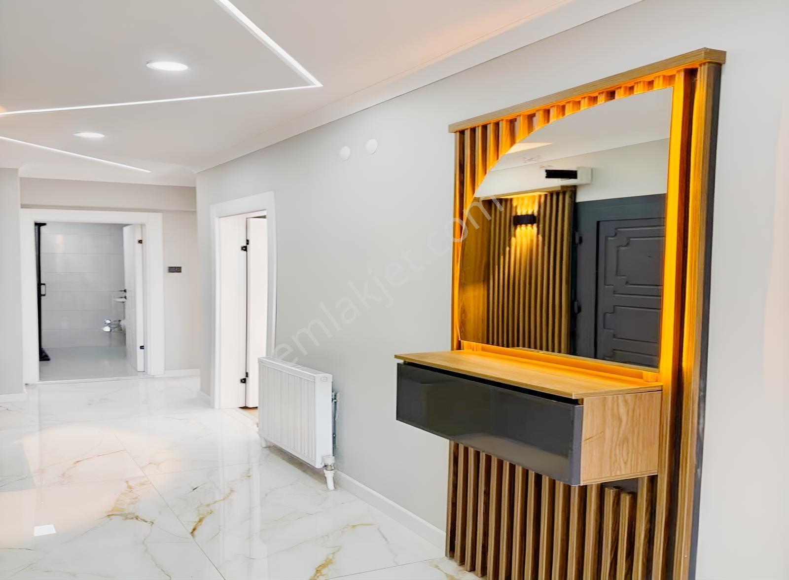 Acil Satılık !! Aile Binasında Ufuk Cd'de 3+1 Özel Tasarım Daire — fotoğraf 20