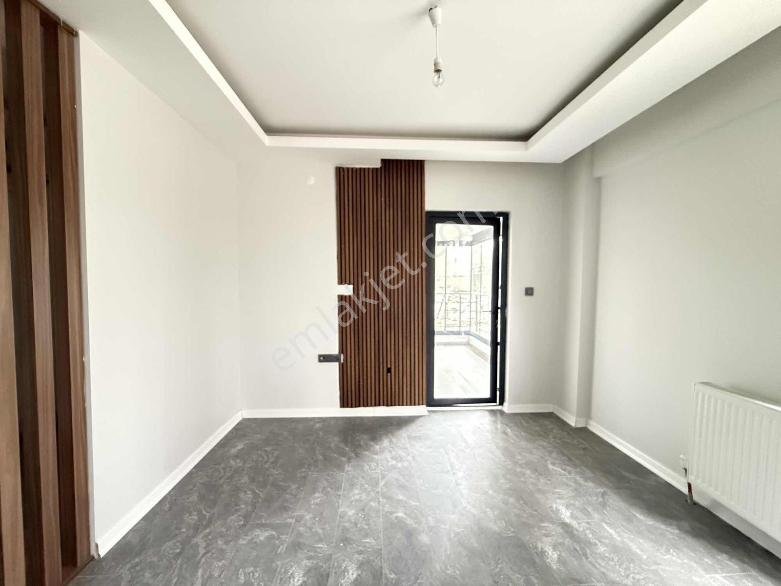 "alaçatı" İncek Bulvarda Geniş &şık Tasarım Cam Balkon 1+1 Daire — fotoğraf 11