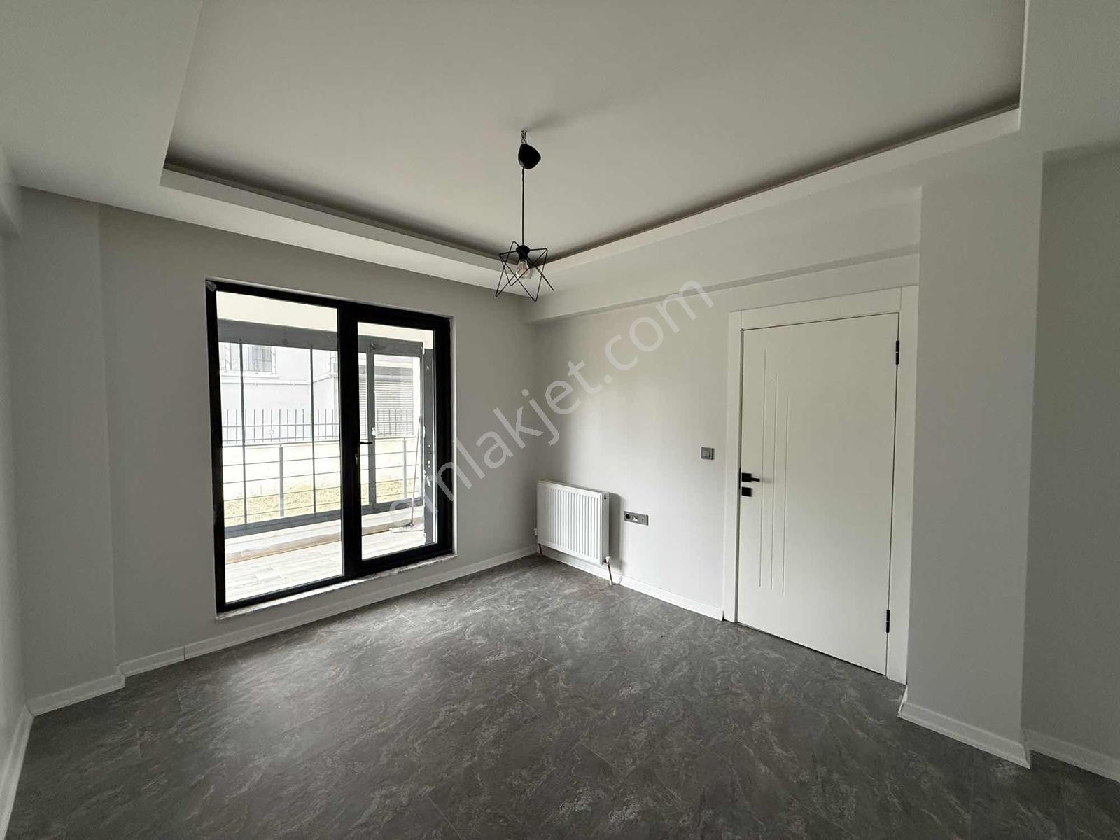 "alaçatı" İncek Bulvarda Geniş &şık Tasarım Cam Balkon 1+1 Daire — fotoğraf 19