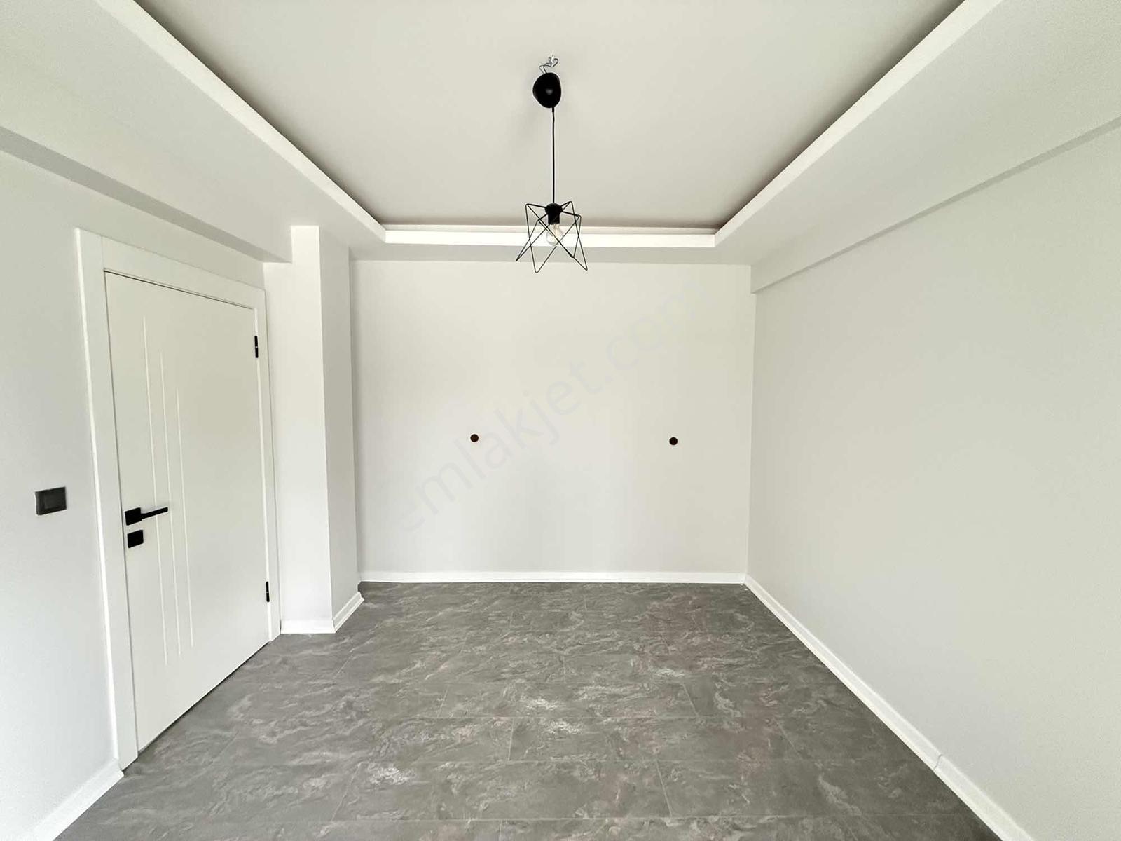 "alaçatı" İncek Bulvarda Geniş &şık Tasarım Cam Balkon 1+1 Daire — fotoğraf 20