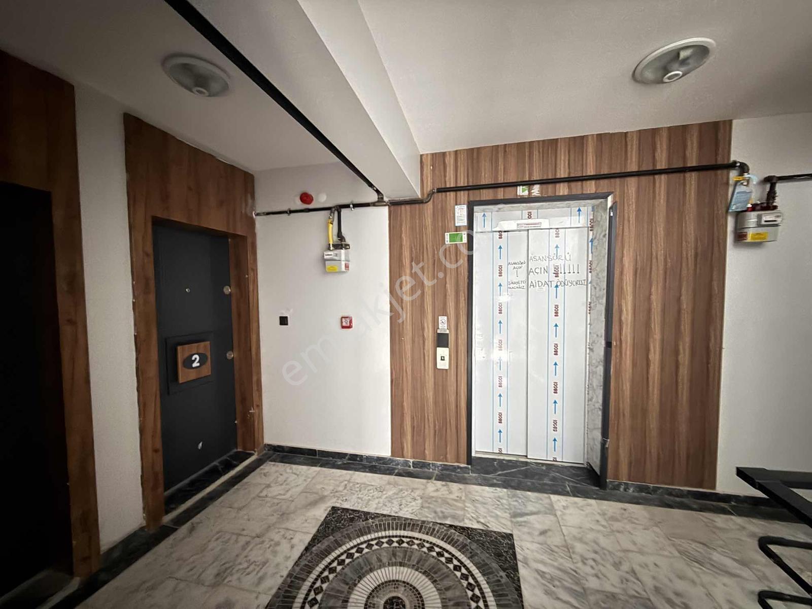 "alaçatı" İncek Bulvarda Geniş &şık Tasarım Cam Balkon 1+1 Daire — fotoğraf 36