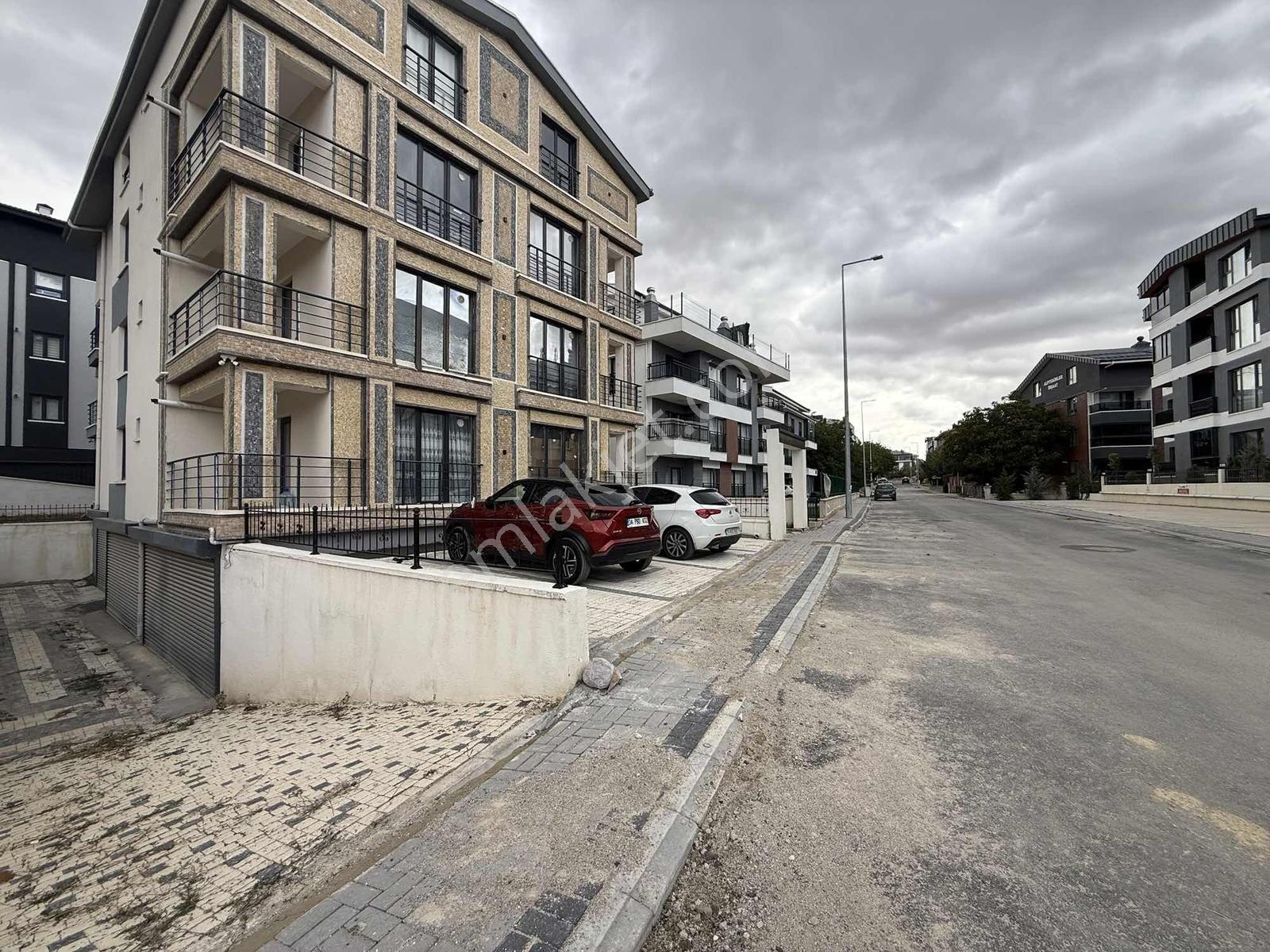 "alaçatı" İncek Bulvarda Geniş &şık Tasarım Cam Balkon 1+1 Daire — fotoğraf 39