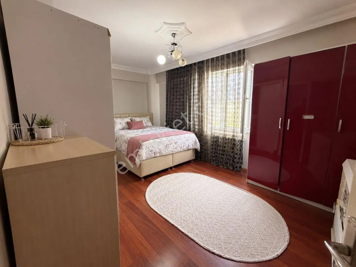 Alban'dan Geniş Ferah Merkezi 110m² 2+1 Konumda Satılık Daire — fotoğraf 8