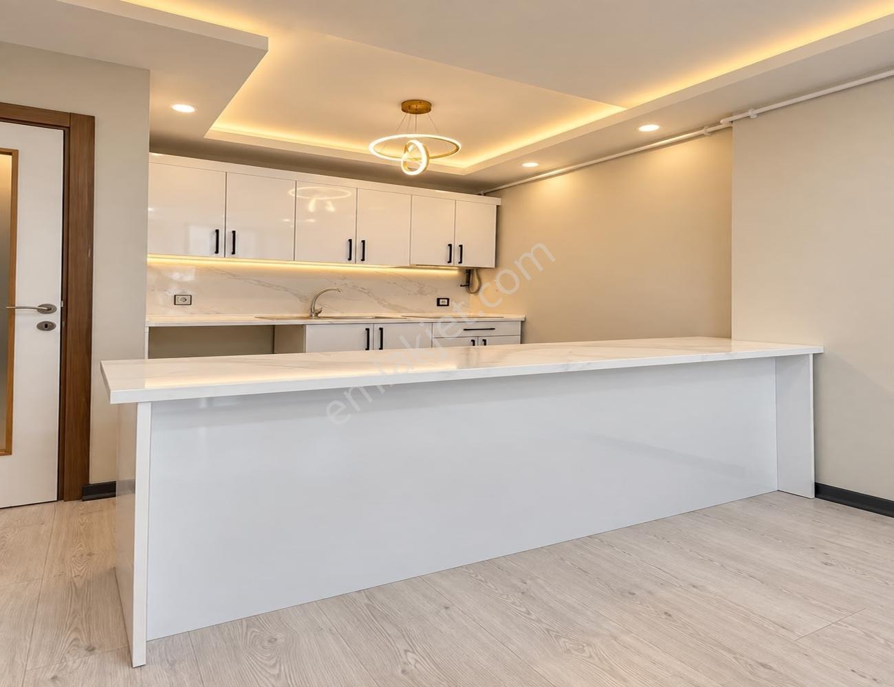 Akevler Mah. Merkezi Konumda Acill Satılık 2+1 Giriş Kat Daire! — fotoğraf 2