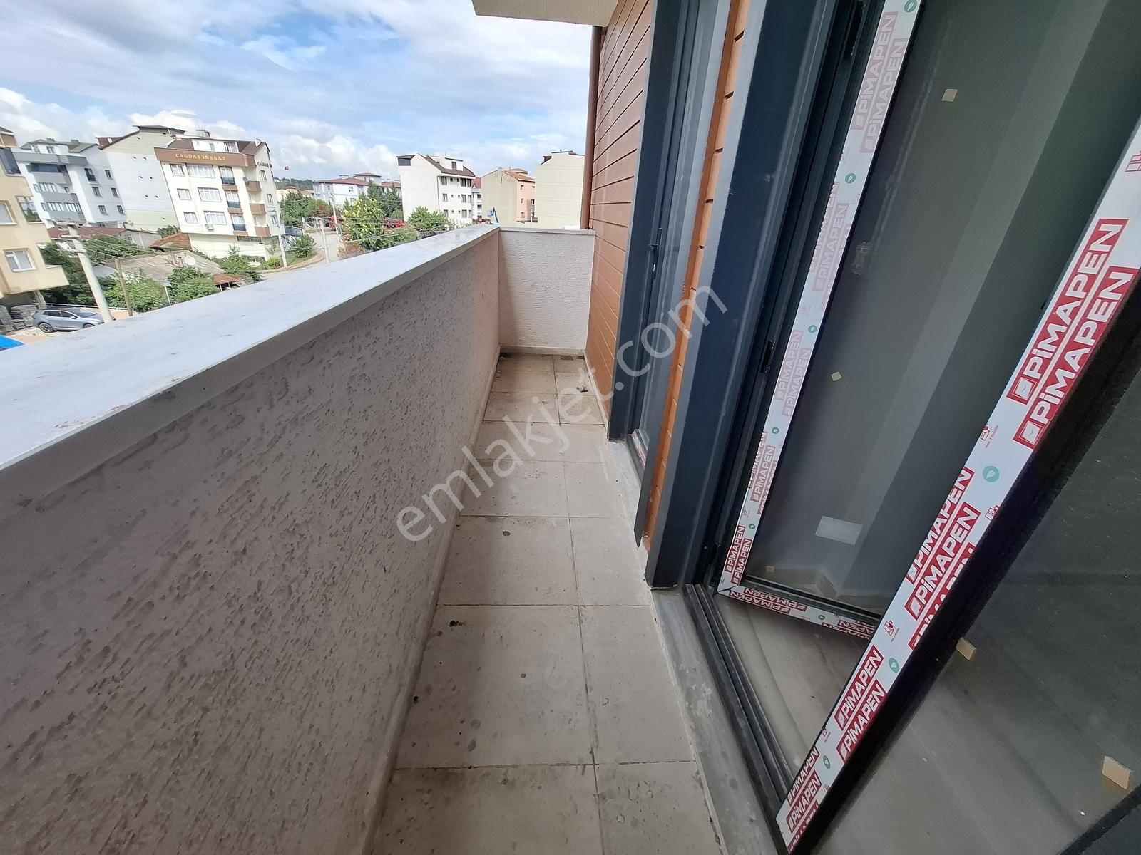Çayırova Aksede Satılık 3+1 Ara Kat Daire — fotoğraf 10