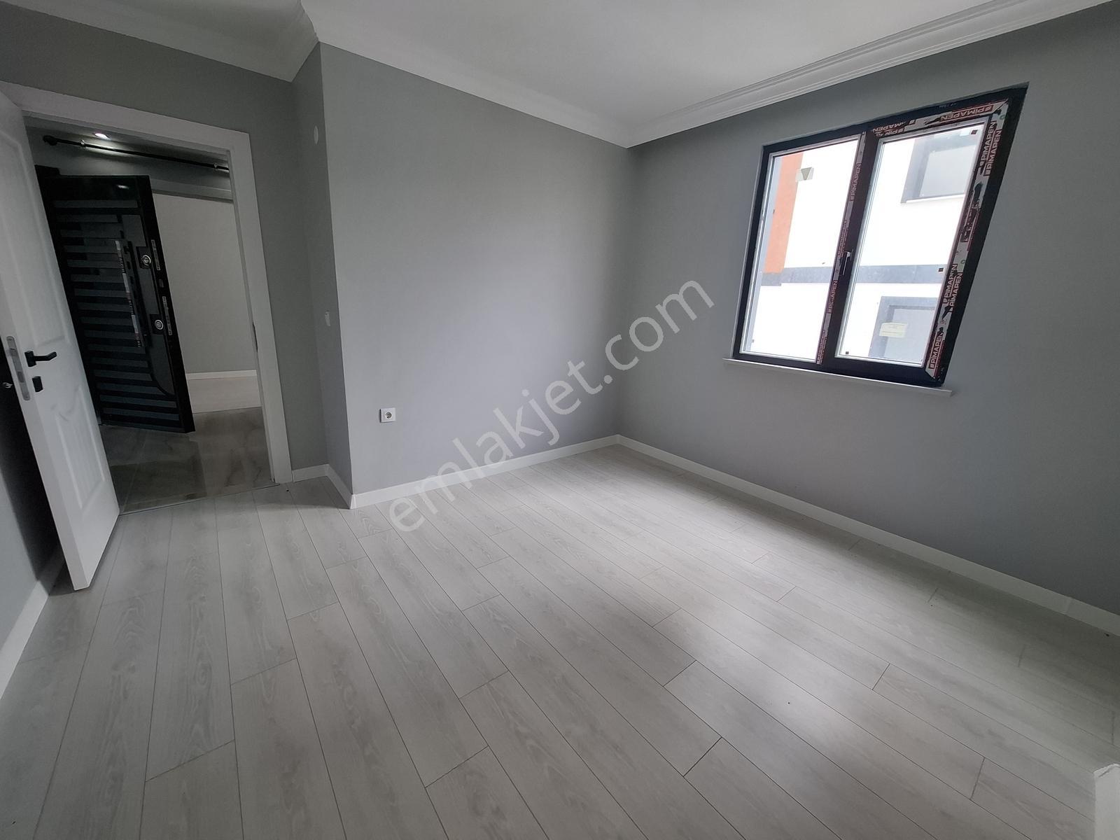Çayırova Aksede Satılık 3+1 Ara Kat Daire — fotoğraf 12