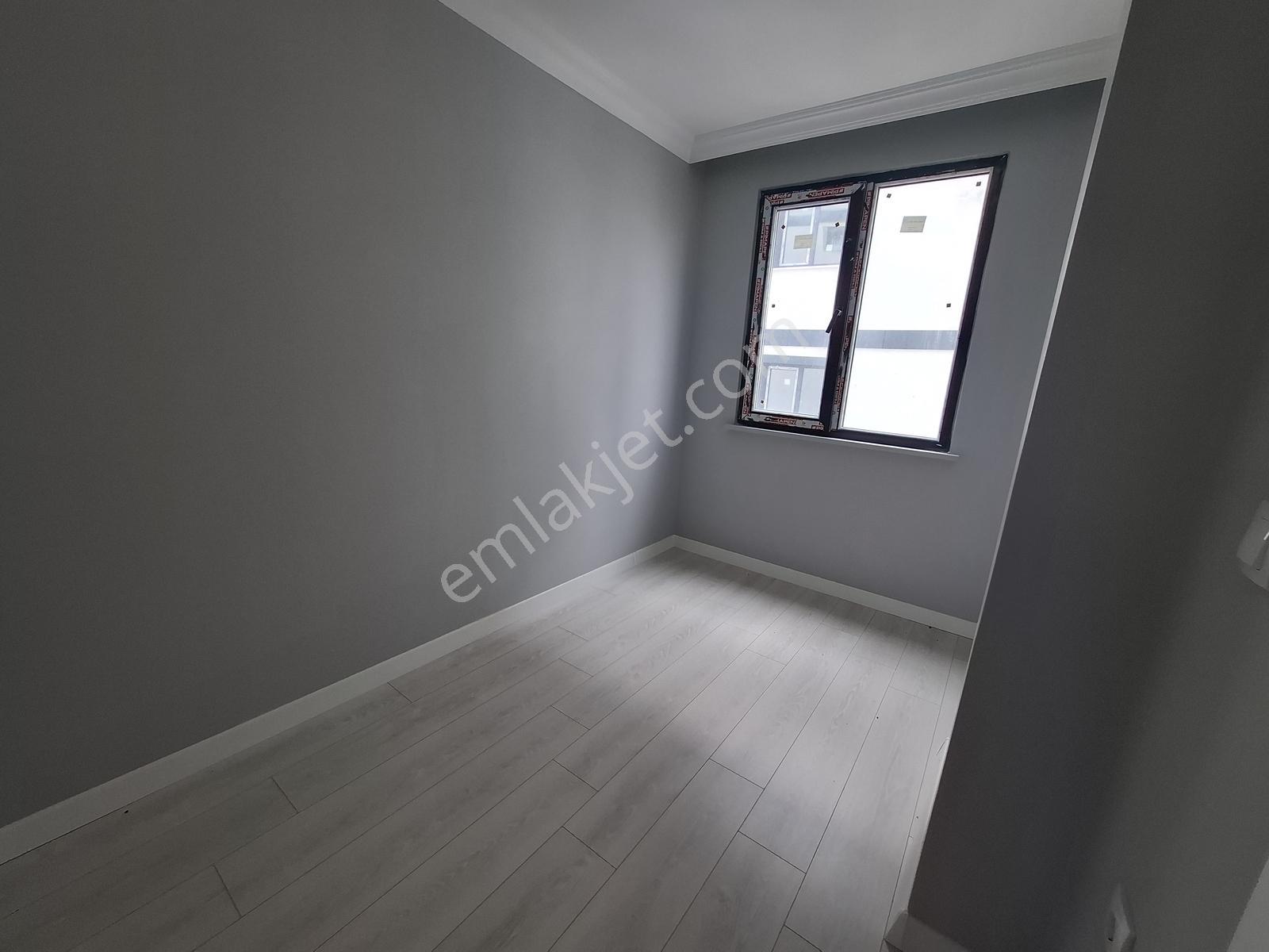 Çayırova Aksede Satılık 3+1 Ara Kat Daire — fotoğraf 13