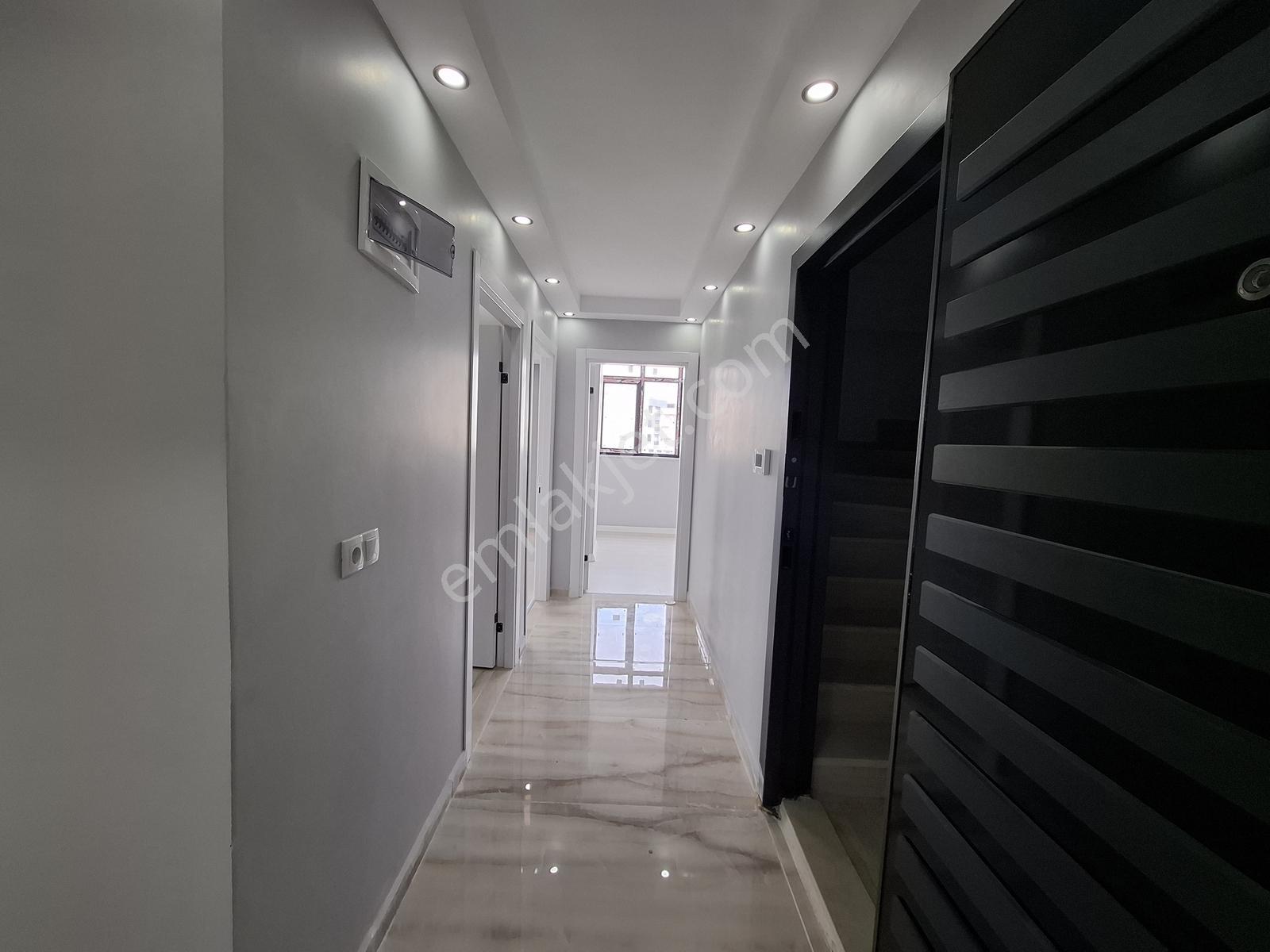 Çayırova Aksede Satılık 3+1 Ara Kat Daire — fotoğraf 18