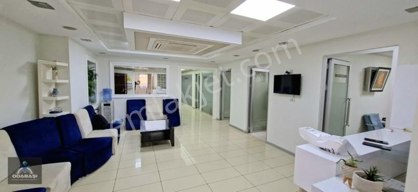 Ofis Kalender Plaza'da Merkezi Konumda 11 Odalı Satılık İşyeri — fotoğraf 3