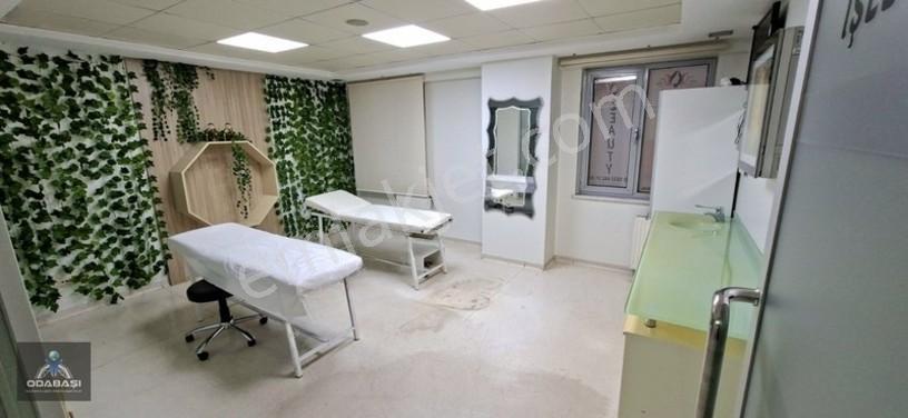Ofis Kalender Plaza'da Merkezi Konumda 11 Odalı Satılık İşyeri — fotoğraf 10