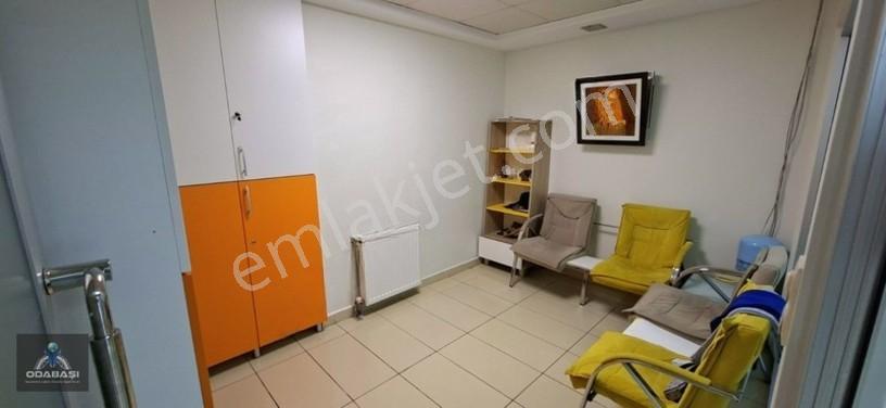 Ofis Kalender Plaza'da Merkezi Konumda 11 Odalı Satılık İşyeri — fotoğraf 12