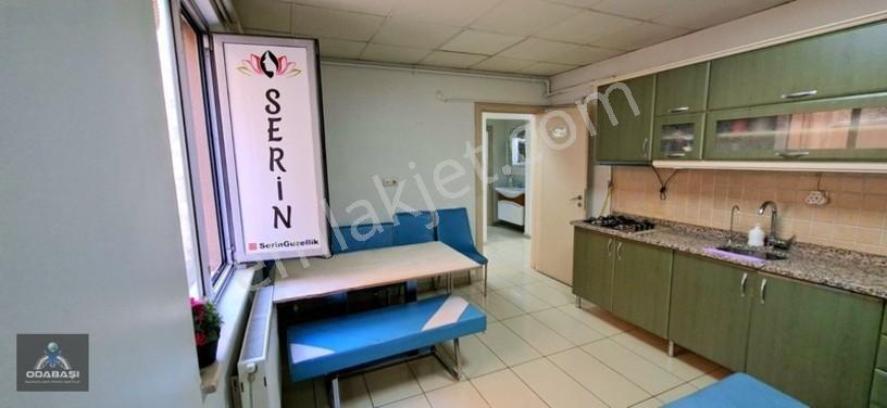 Ofis Kalender Plaza'da Merkezi Konumda 11 Odalı Satılık İşyeri — fotoğraf 17