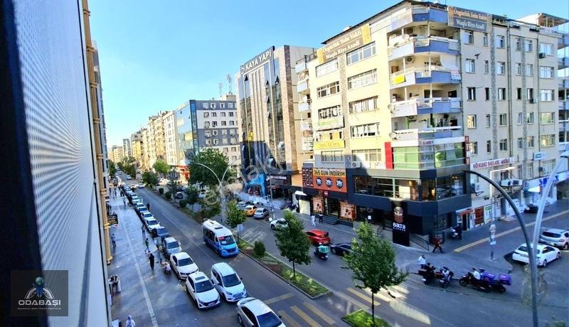 Ofis Kalender Plaza'da Merkezi Konumda 11 Odalı Satılık İşyeri — fotoğraf 22