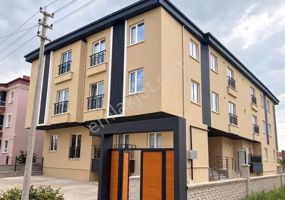 Küçük Bölcek’Te Kültür Müdürlüğü Arkası Ultra Lüks Eşyalı 2+0 Sıfır Daire