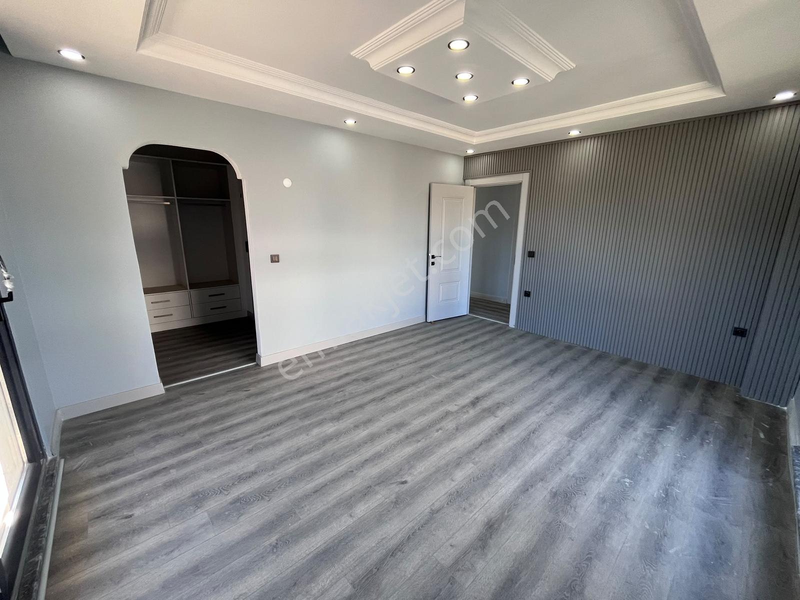 Silivri Ortaköyde Havuzlu Sitede | 250 M² Sıfır 4+1 Villa — fotoğraf 15
