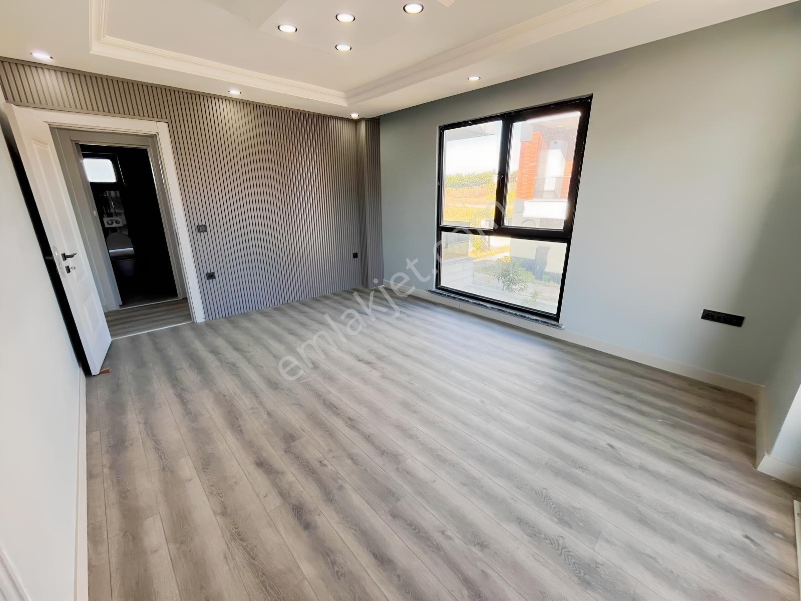 Silivri Ortaköyde Havuzlu Sitede | 250 M² Sıfır 4+1 Villa — fotoğraf 18